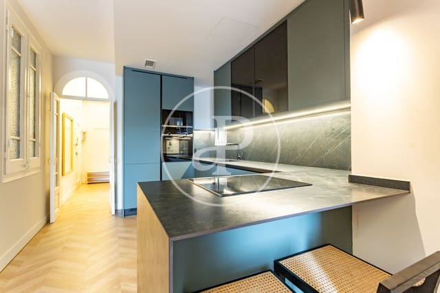 2 sovrum Lägenhet att hyra i L'Antiga Esquerra de L'Eixample, Barcelona stad - 2 600 € (Ref: 9656077)