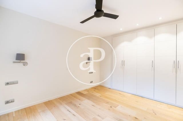 5 sovrum Lägenhet att hyra i Les Tres Torres, Barcelona stad - 4 400 € (Ref: 9670627)