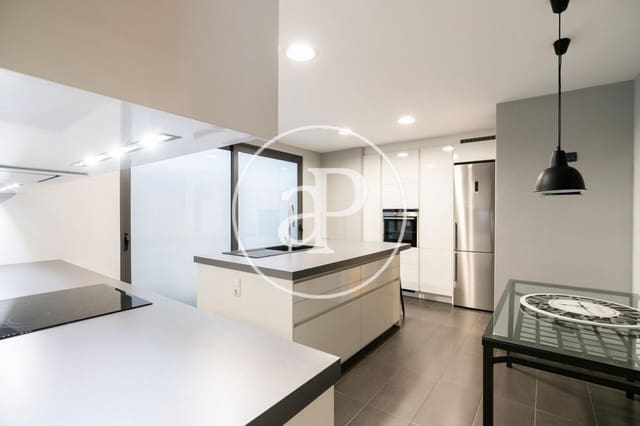 5 sovrum Lägenhet att hyra i Les Tres Torres, Barcelona stad - 4 400 € (Ref: 9670627)