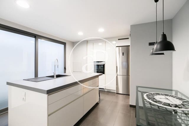 5 sovrum Lägenhet att hyra i Les Tres Torres, Barcelona stad - 4 400 € (Ref: 9670627)