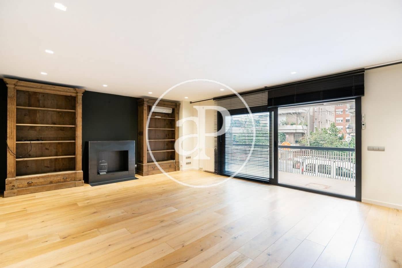 5 soveværelse Lejlighed til leje i Barcelona by - € 4.400 (Ref: 9670627)