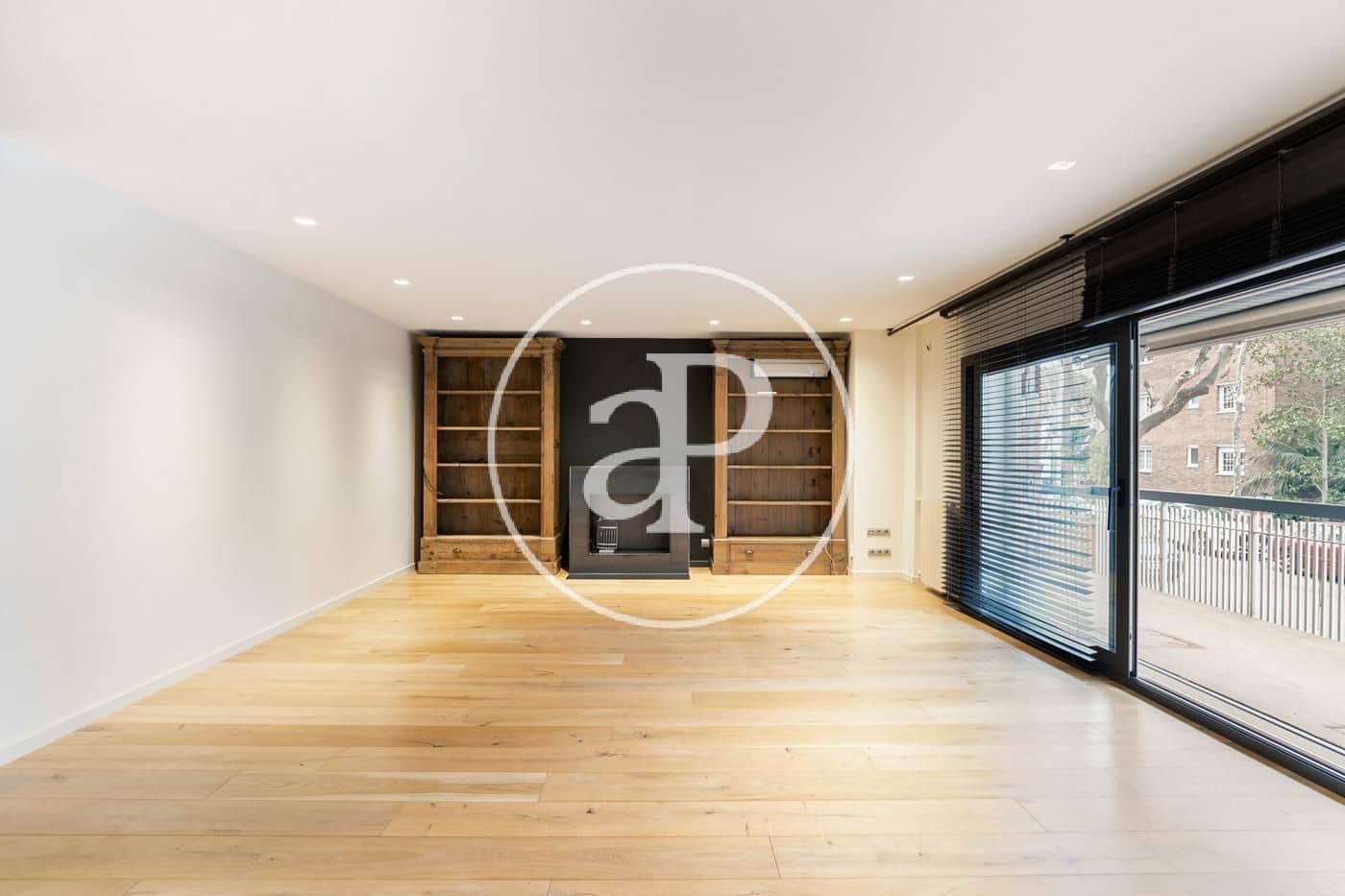 5 soveværelse Lejlighed til leje i Barcelona by - € 4.400 (Ref: 9670627)