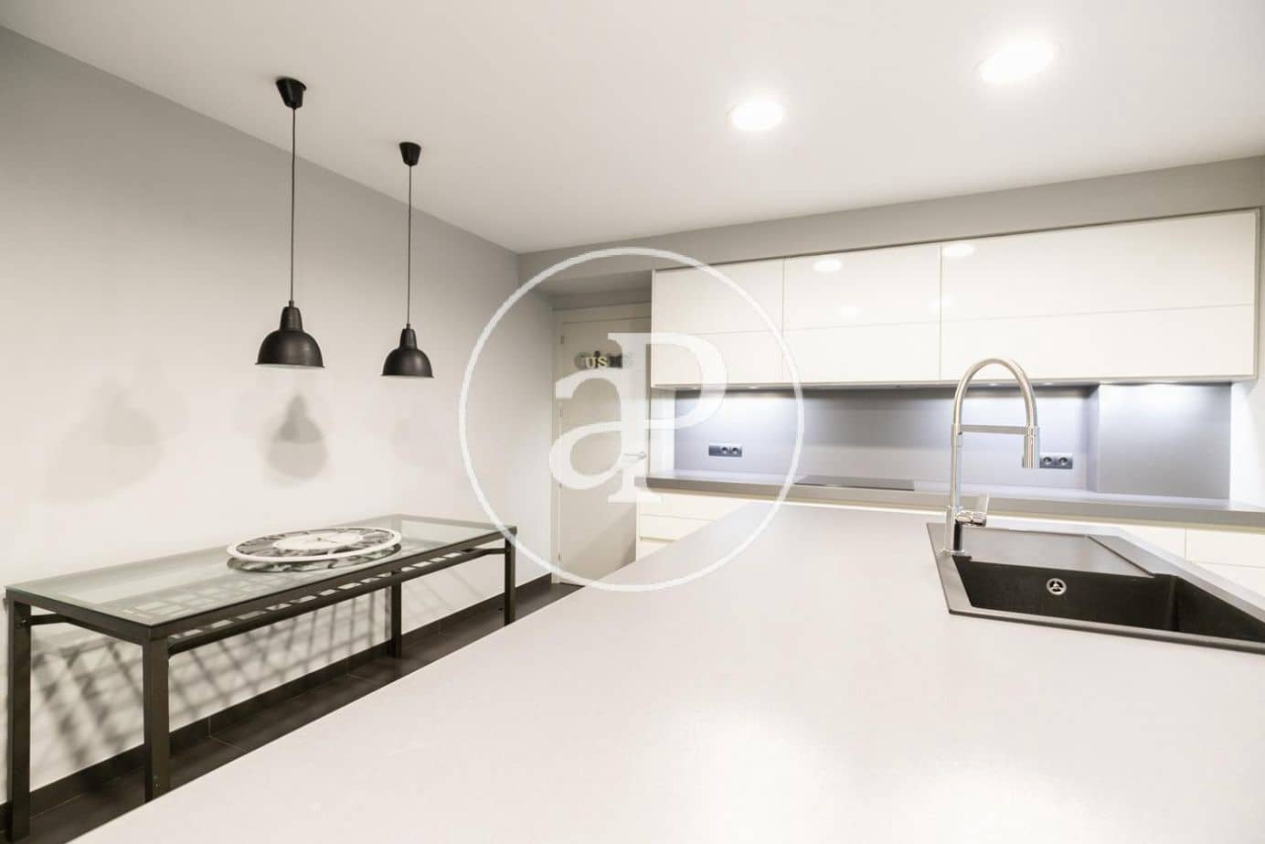 5 soveværelse Lejlighed til leje i Barcelona by - € 4.400 (Ref: 9670627)