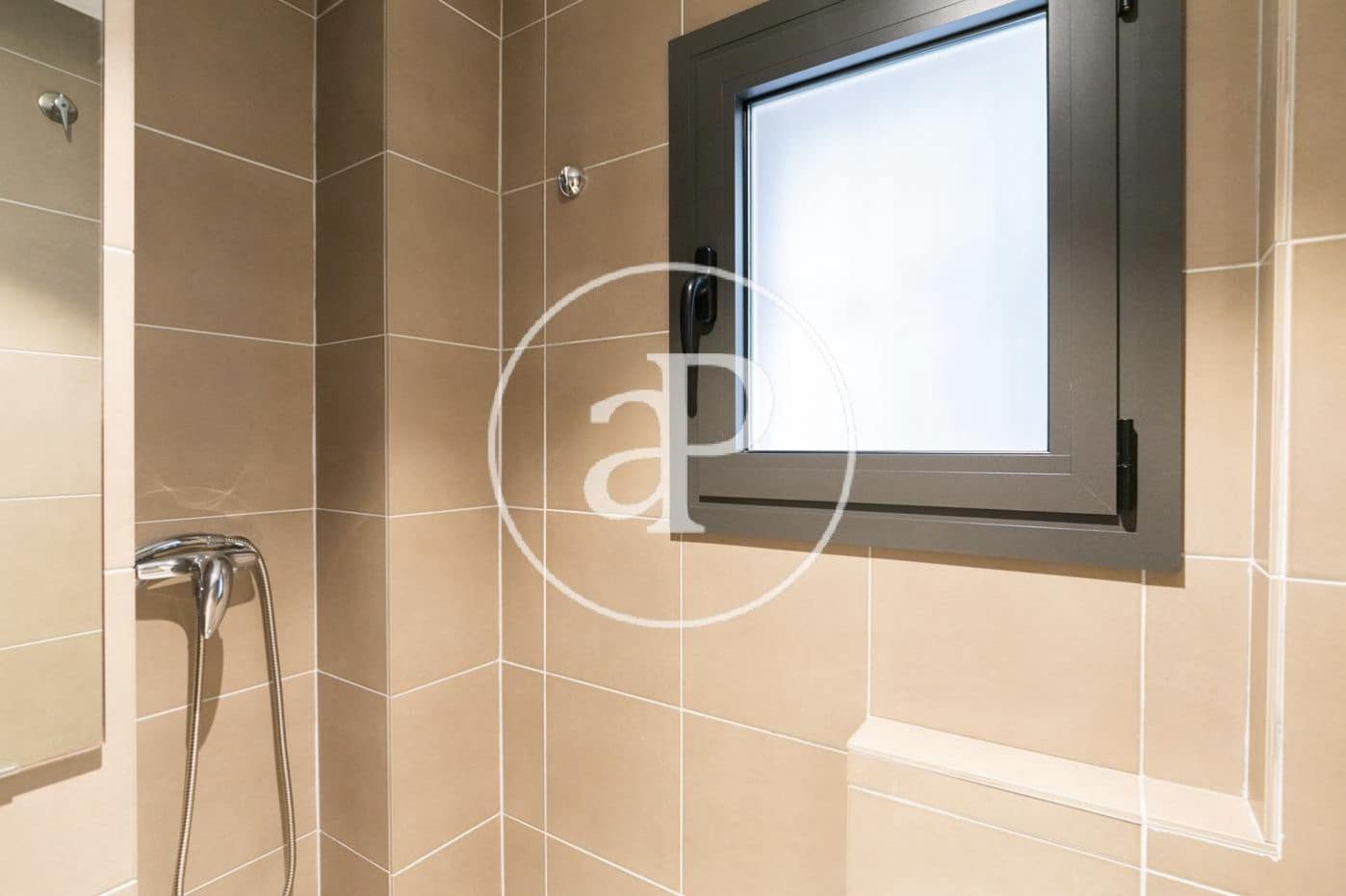 5 soveværelse Lejlighed til leje i Barcelona by - € 4.400 (Ref: 9670627)