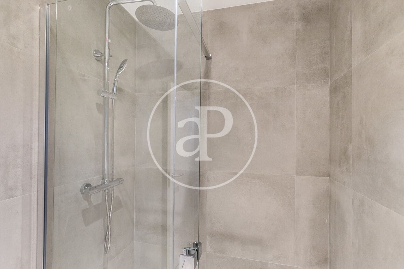 3 makuuhuone Huoneisto vuokrattavana paikassa Barcelona kaupunki - 2 420 € (Ref: 9670629)