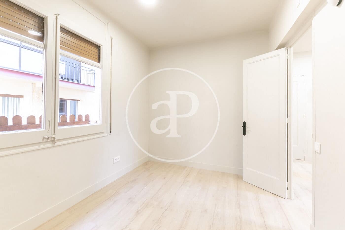 2 sypialnia Apartament na sprzedaż w Miasto Barcelona - 450 000 € (Ref: 9674199)