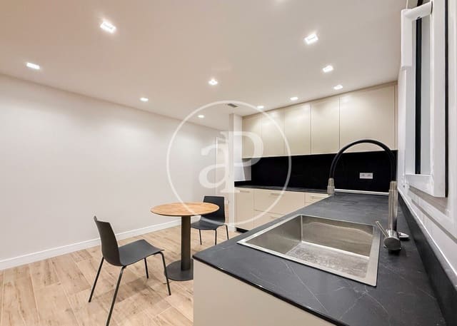 2 soverom Leilighet til salgs i La Nova Esquerra de L'Eixample, Barcelona by - € 769 000 (Ref: 9674200)