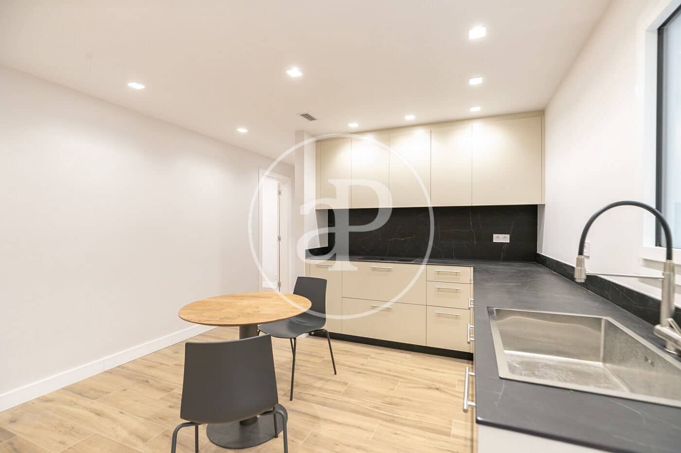 2 Zimmer Apartment zu verkaufen in Barcelona Stadt - 769.000 € (Ref: 9674200)