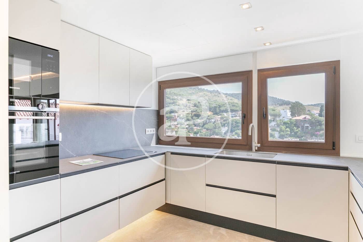 3 camera da letto Appartamento da affittare in Barcelona citta con piscina - 8.450 € (Rif: 9677737)