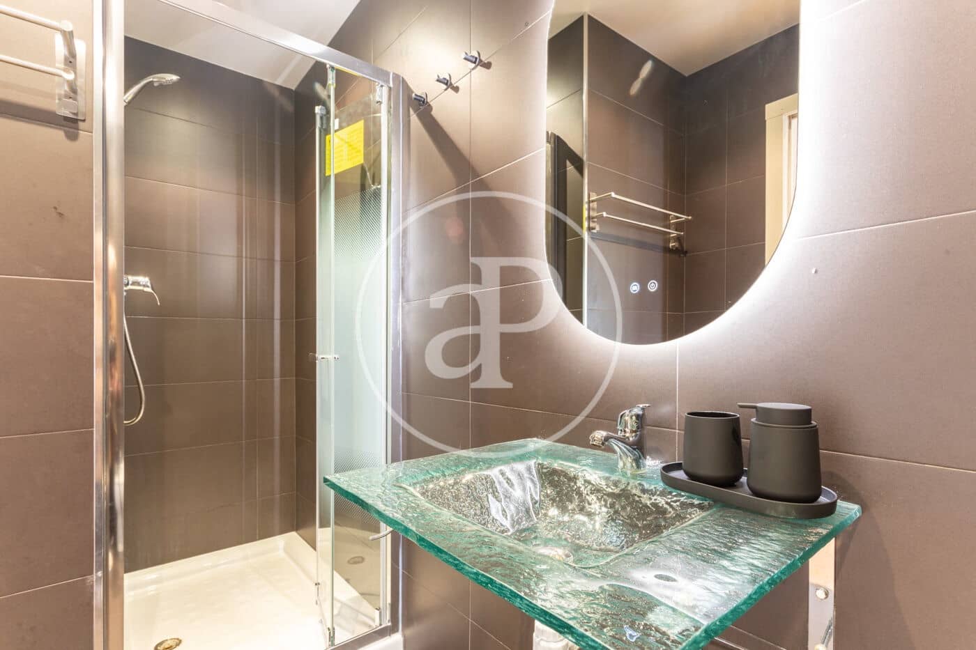 2 quarto Apartamento para arrendar em Barcelona cidade - 2 300 € (Ref: 9677738)