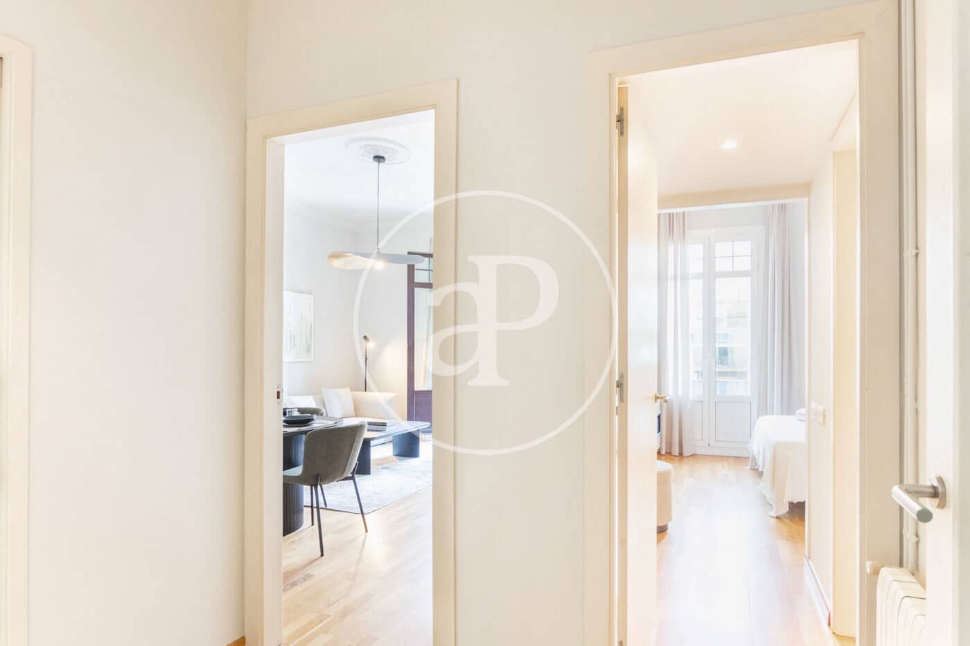 3 quarto Apartamento para arrendar em Barcelona cidade - 2 800 € (Ref: 9677739)