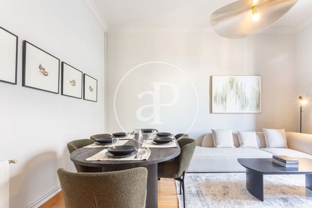 3 quarto Apartamento para arrendar em L'Antiga Esquerra de L'Eixample, Barcelona cidade - 2 800 € (Ref: 9677739)