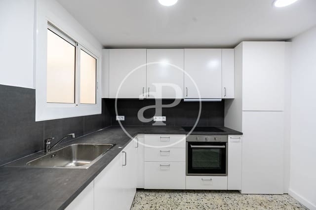 4 soverom Leilighet til salgs i les Roquetes, Barcelona by - € 365 000 (Ref: 9677740)