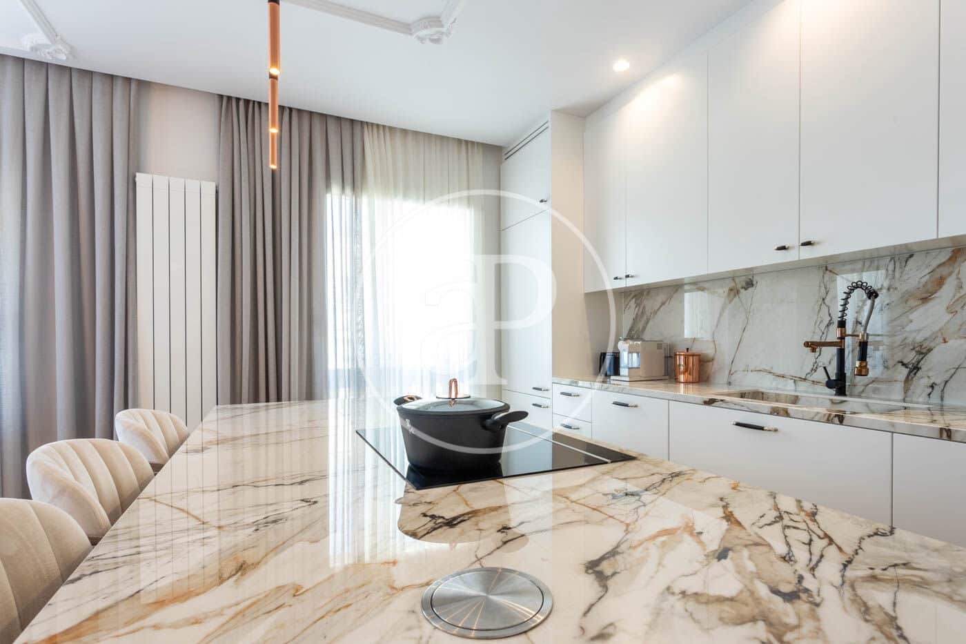 3 Zimmer Apartment zu vermieten in Barcelona Stadt - 10.000 € (Ref: 9686401)