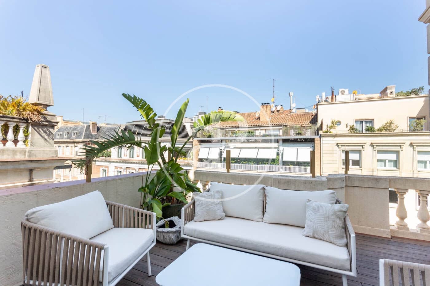 3 Zimmer Apartment zu vermieten in Barcelona Stadt - 10.000 € (Ref: 9686401)