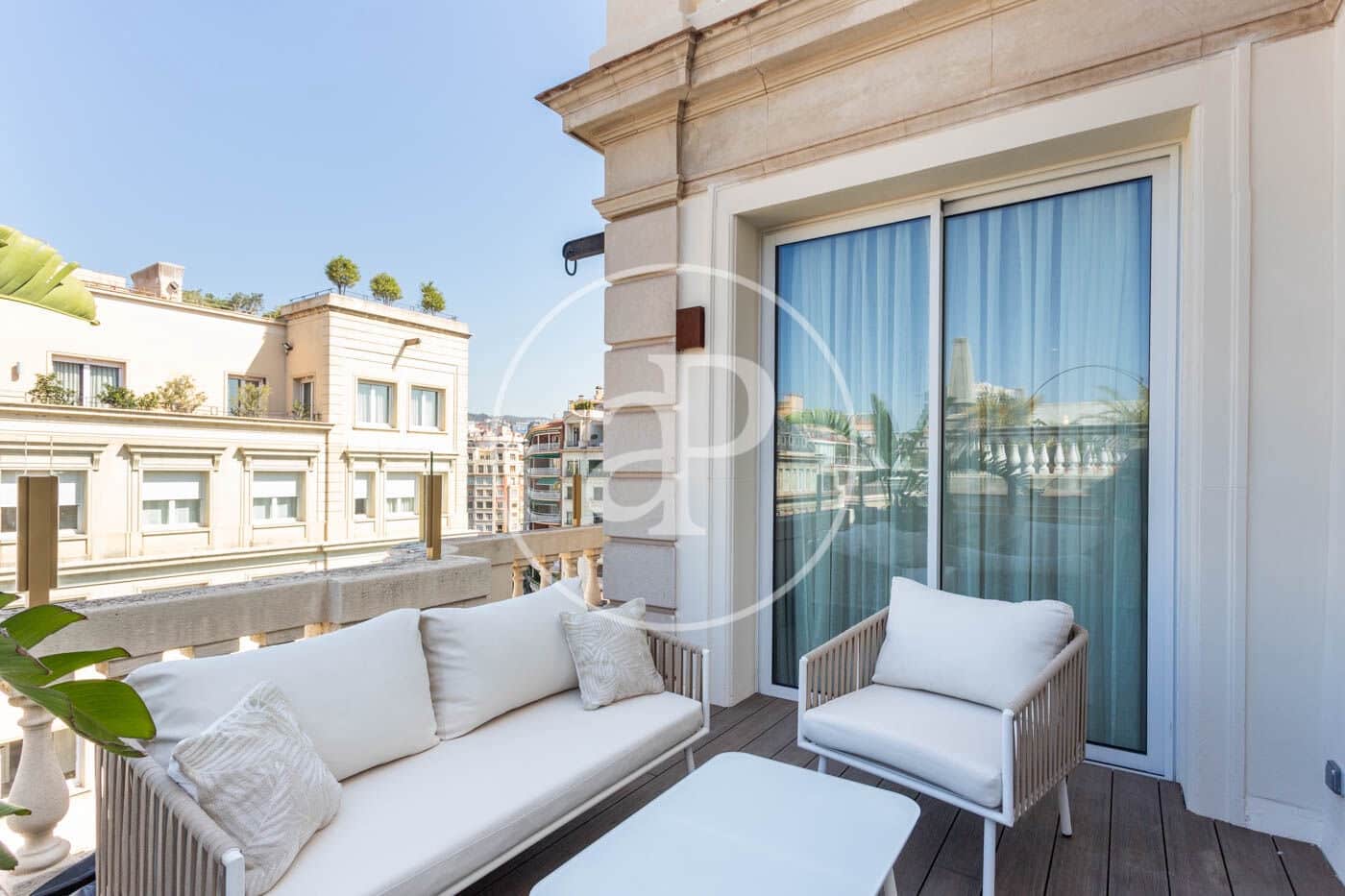 3 Zimmer Apartment zu vermieten in Barcelona Stadt - 10.000 € (Ref: 9686401)