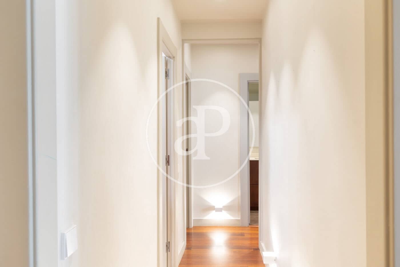 3 bedroom Apartment for rent in Barcelona city - € 2,237 (Ref: 9686402)