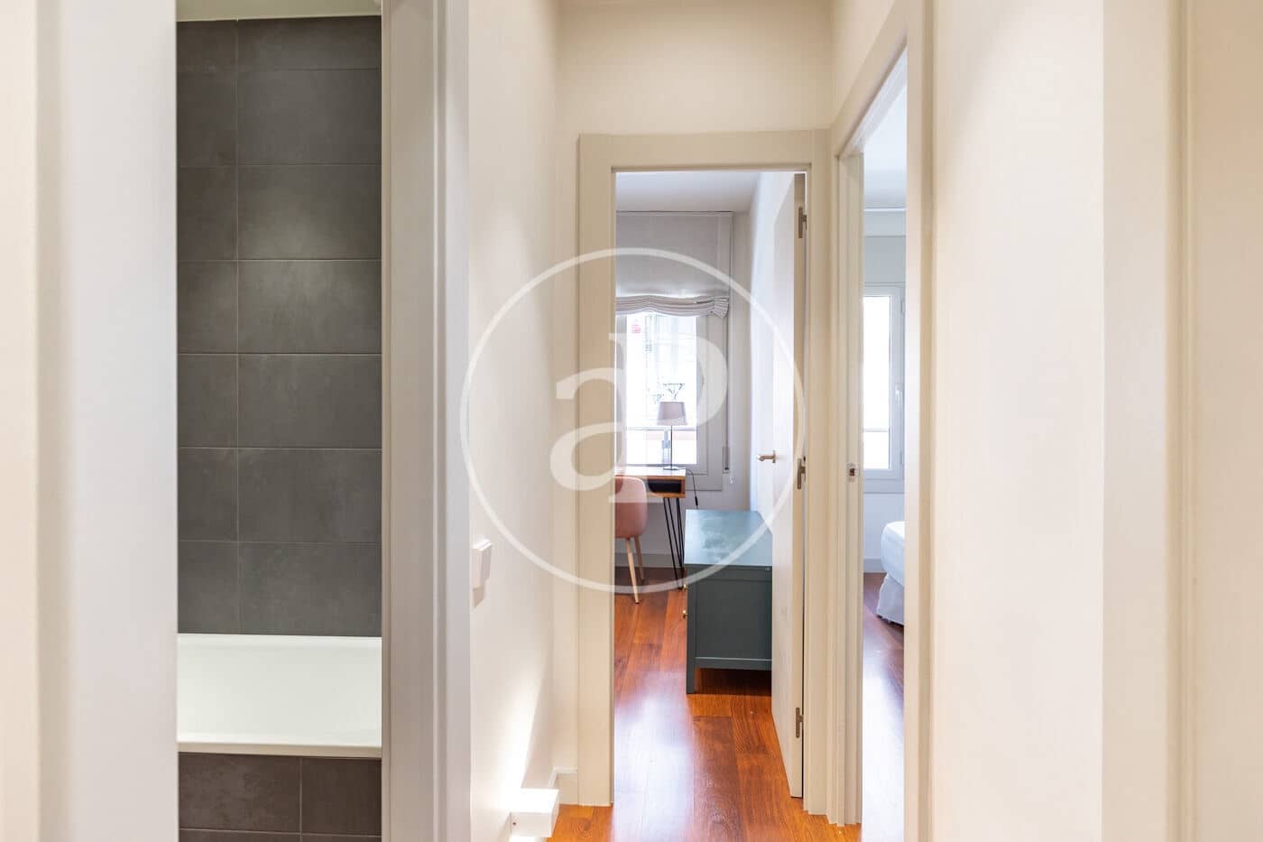 3 bedroom Apartment for rent in Barcelona city - € 2,237 (Ref: 9686402)
