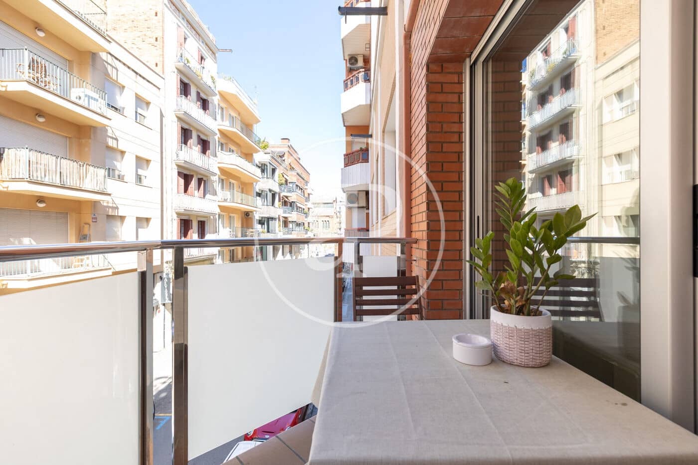 3 bedroom Apartment for rent in Barcelona city - € 2,237 (Ref: 9686402)