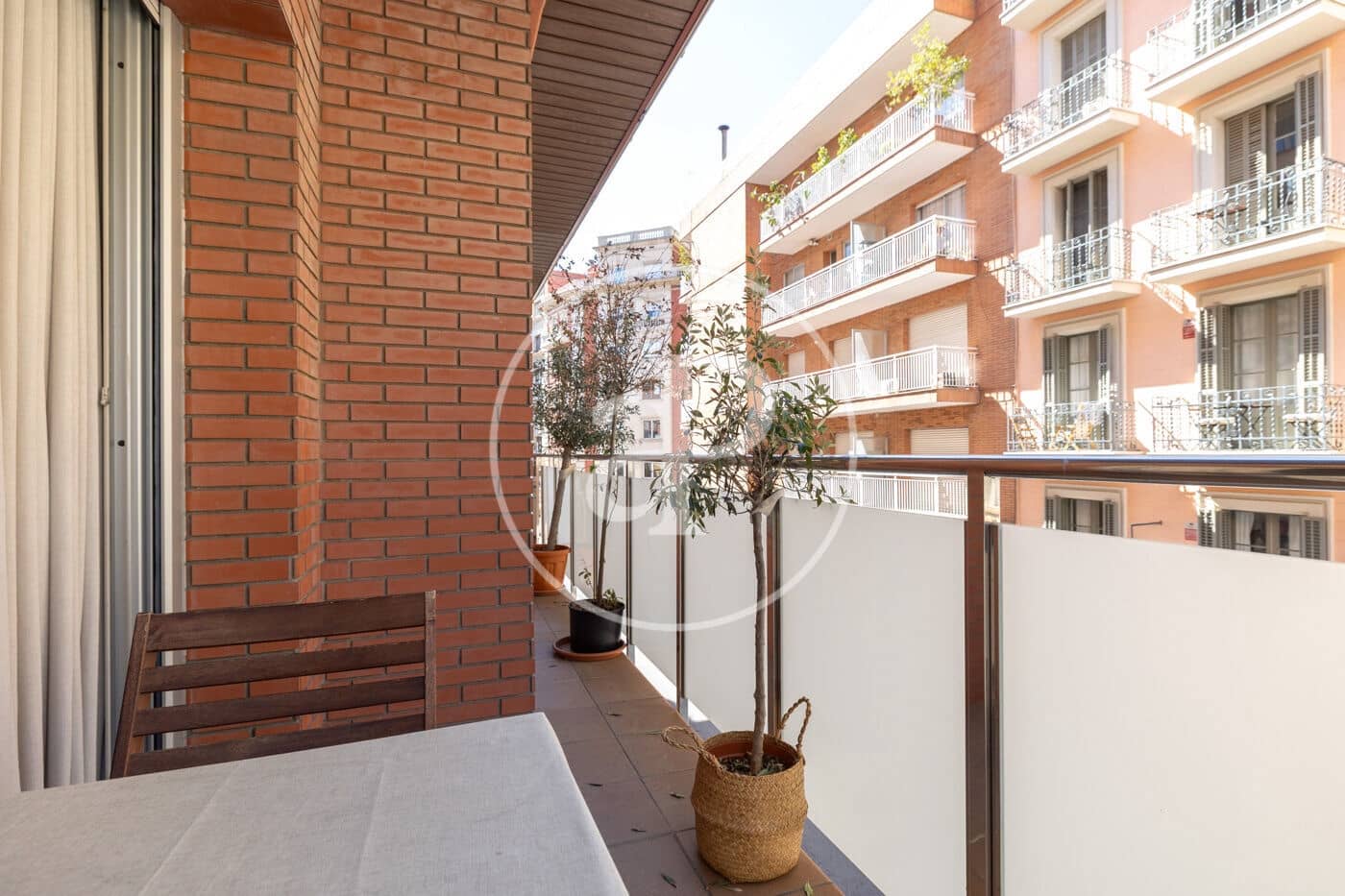3 bedroom Apartment for rent in Barcelona city - € 2,237 (Ref: 9686402)