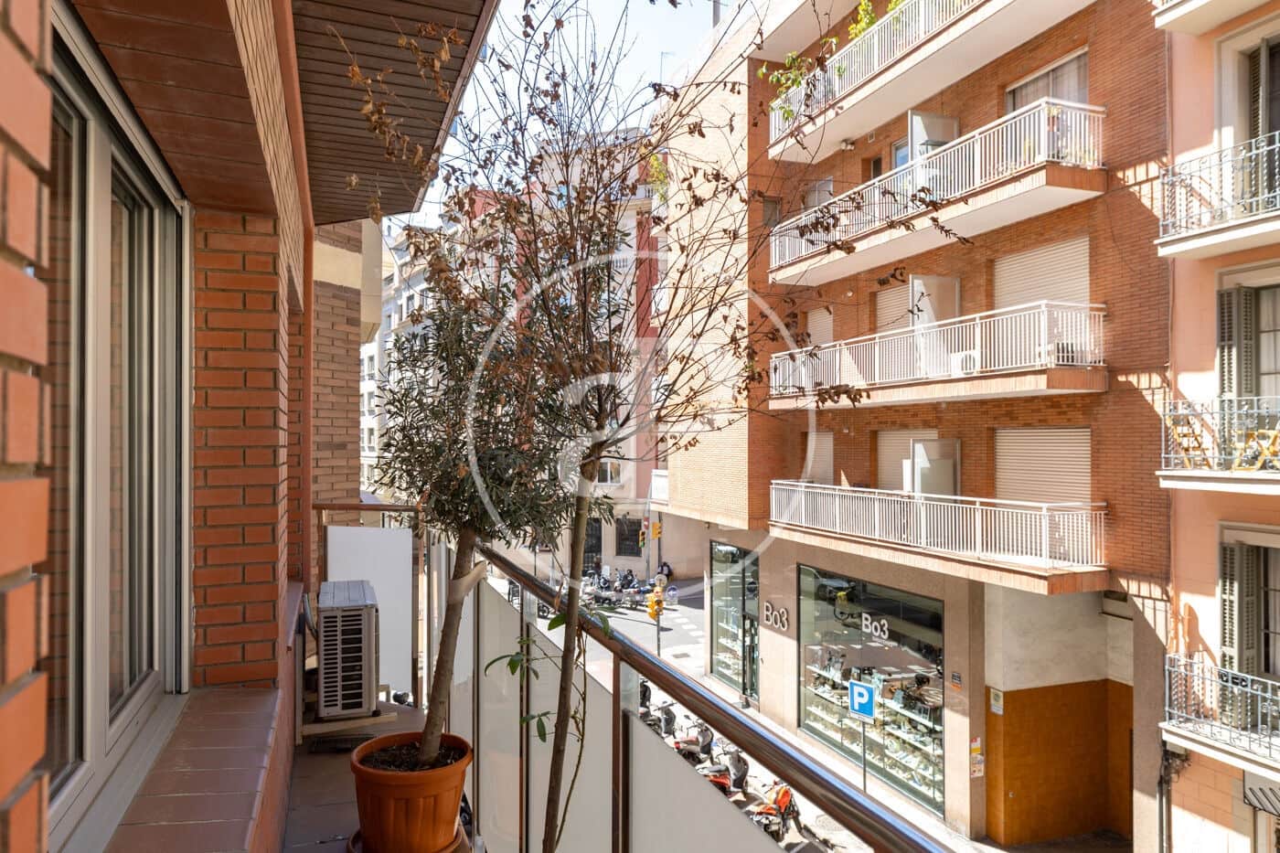 3 bedroom Apartment for rent in Barcelona city - € 2,237 (Ref: 9686402)