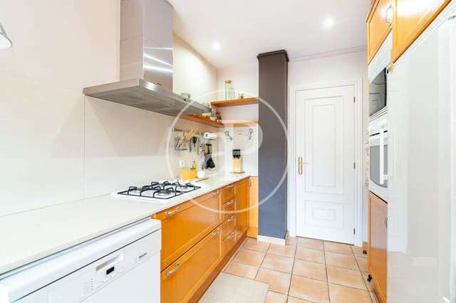 5 sypialnia Apartament do wynajęcia w La Sagrada Família, Miasto Barcelona - 6 000 € (Ref: 9686403)
