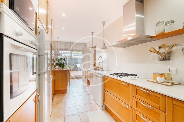 5 sypialnia Apartament do wynajęcia w La Sagrada Família, Miasto Barcelona - 6 000 € (Ref: 9686403)