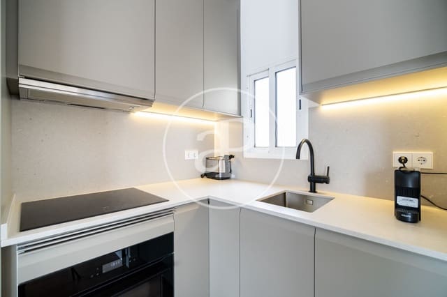 1 soverom Penthouse til salgs i La Sagrada Família, Barcelona by - € 330 000 (Ref: 9686404)