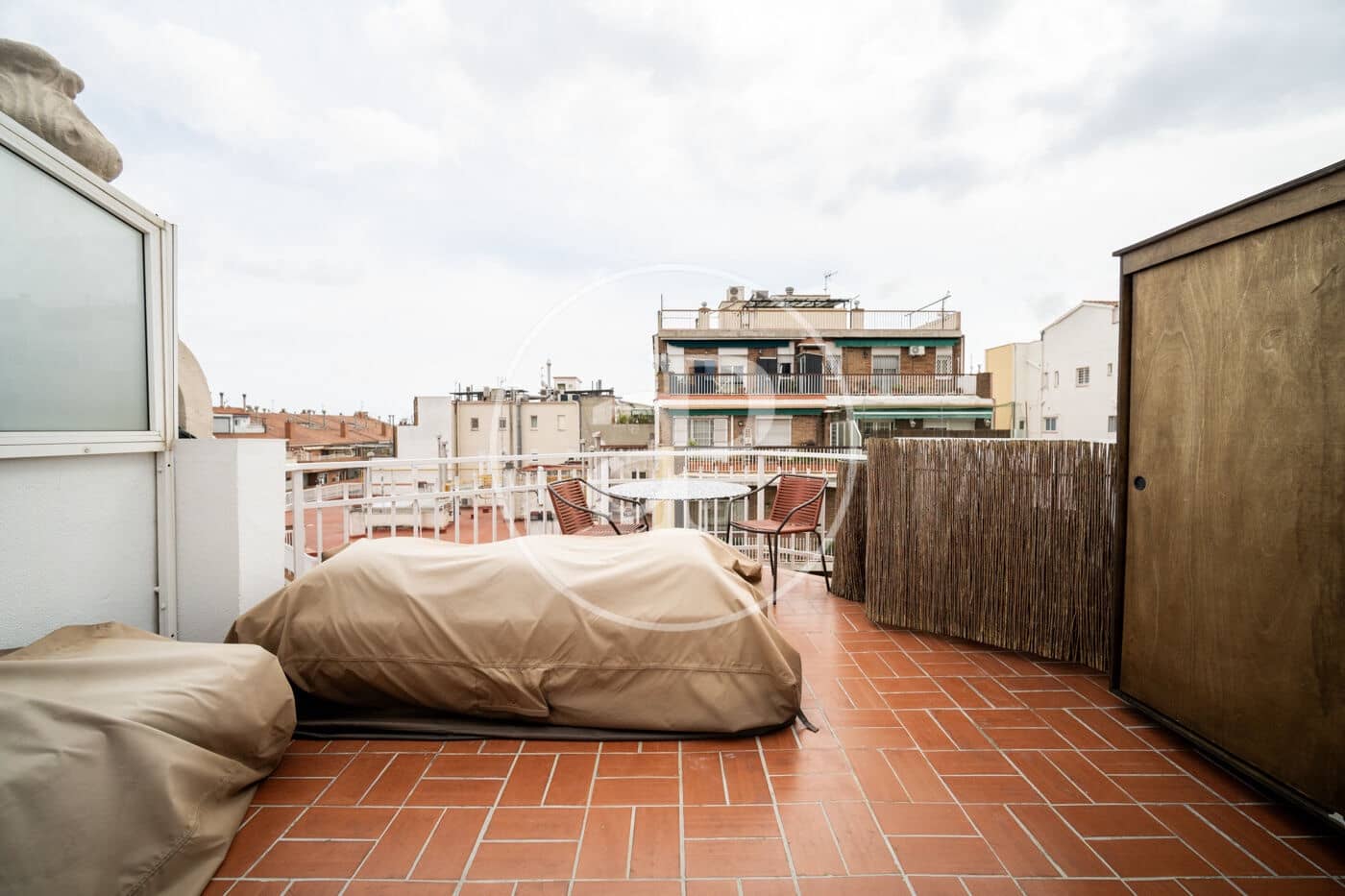 1 soverom Penthouse til salgs i Barcelona by - € 330 000 (Ref: 9686404)