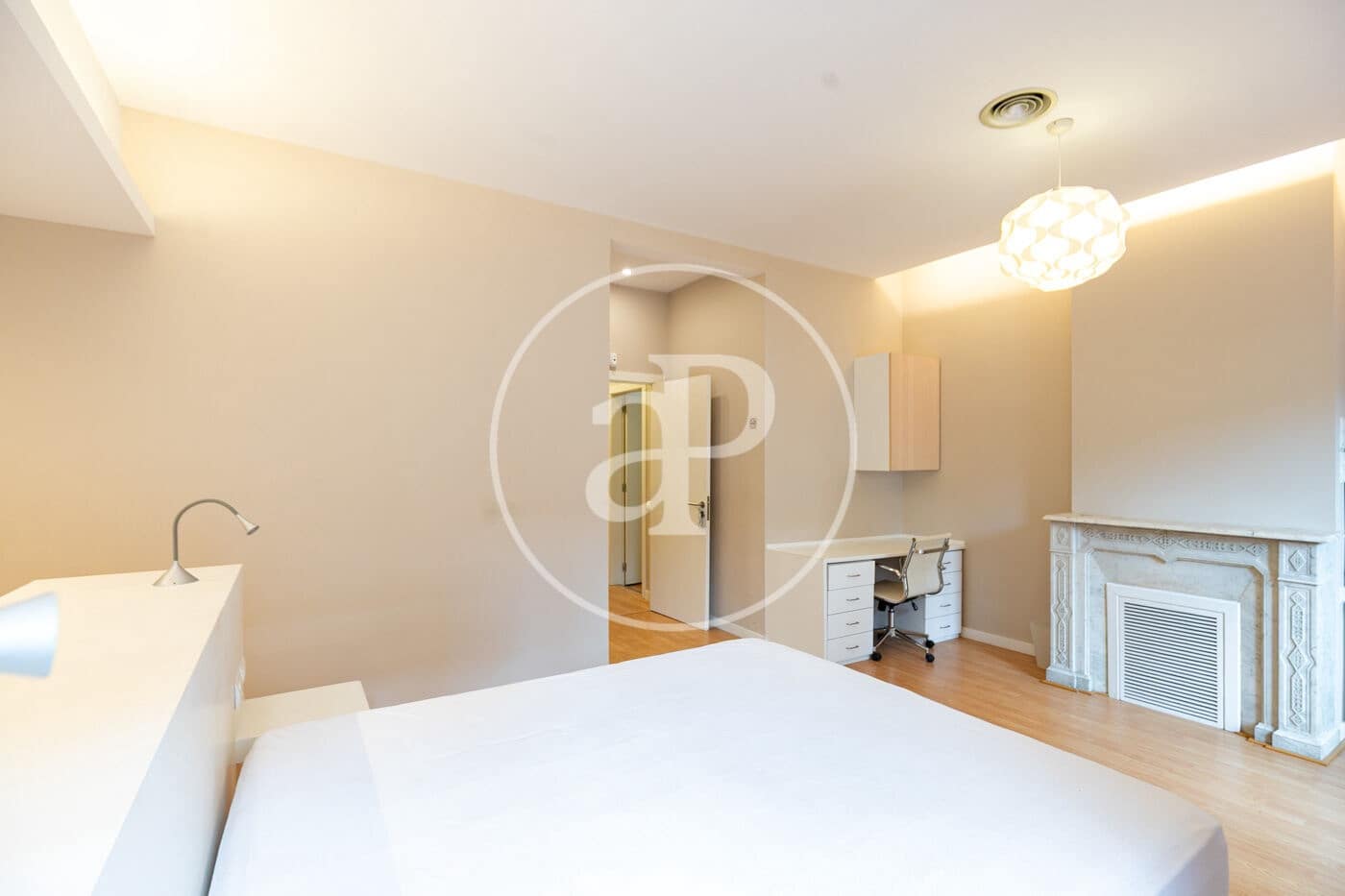 4 Zimmer Apartment zu vermieten in Barcelona Stadt - 3.000 € (Ref: 9686405)