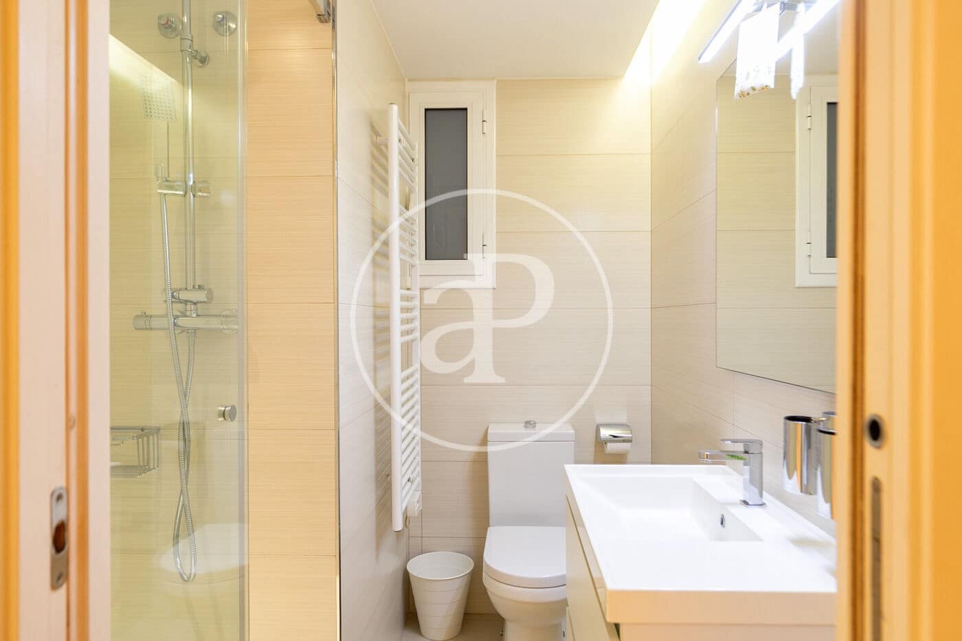 4 Zimmer Apartment zu vermieten in Barcelona Stadt - 3.000 € (Ref: 9686405)