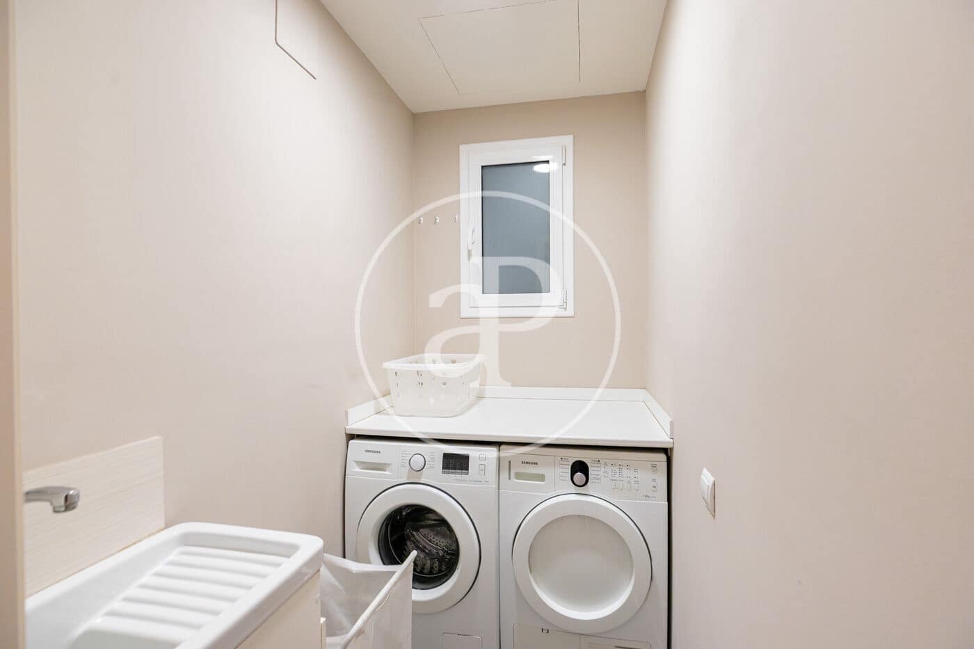 4 Zimmer Apartment zu vermieten in Barcelona Stadt - 3.000 € (Ref: 9686405)