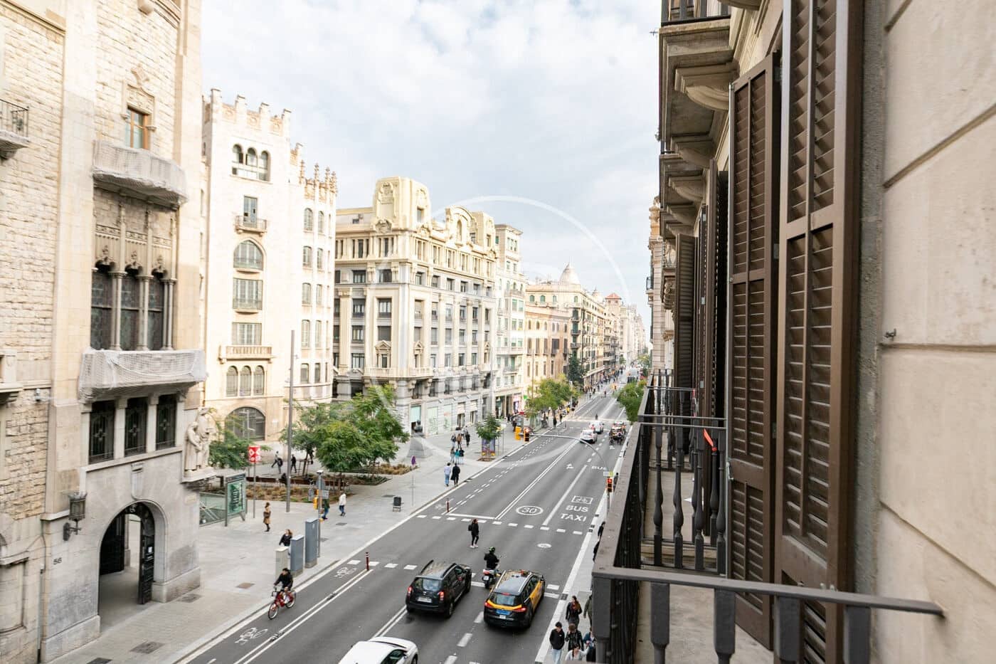 4 Zimmer Apartment zu vermieten in Barcelona Stadt - 3.000 € (Ref: 9686405)