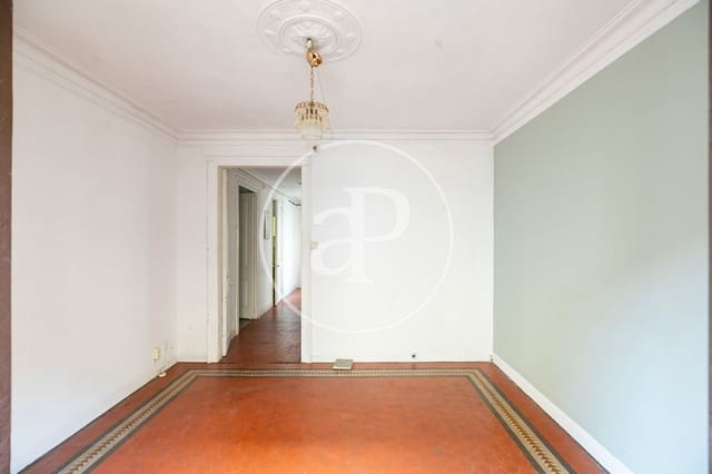 4 makuuhuone Huoneisto myytävänä paikassa El Raval, Barcelona kaupunki - 500 000 € (Ref: 9686406)