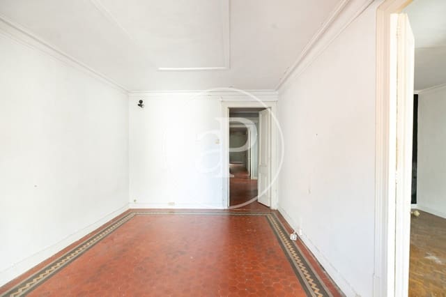 4 makuuhuone Huoneisto myytävänä paikassa El Raval, Barcelona kaupunki - 500 000 € (Ref: 9686406)