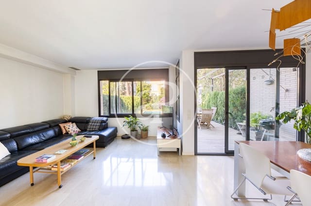 5 makuuhuone Huvila myytävänä paikassa Premià de Mar mukana uima-altaan - 880 000 € (Ref: 9690586)