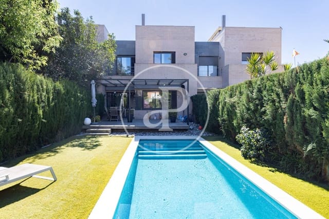 5 makuuhuone Huvila myytävänä paikassa Premià de Mar mukana uima-altaan - 880 000 € (Ref: 9690586)