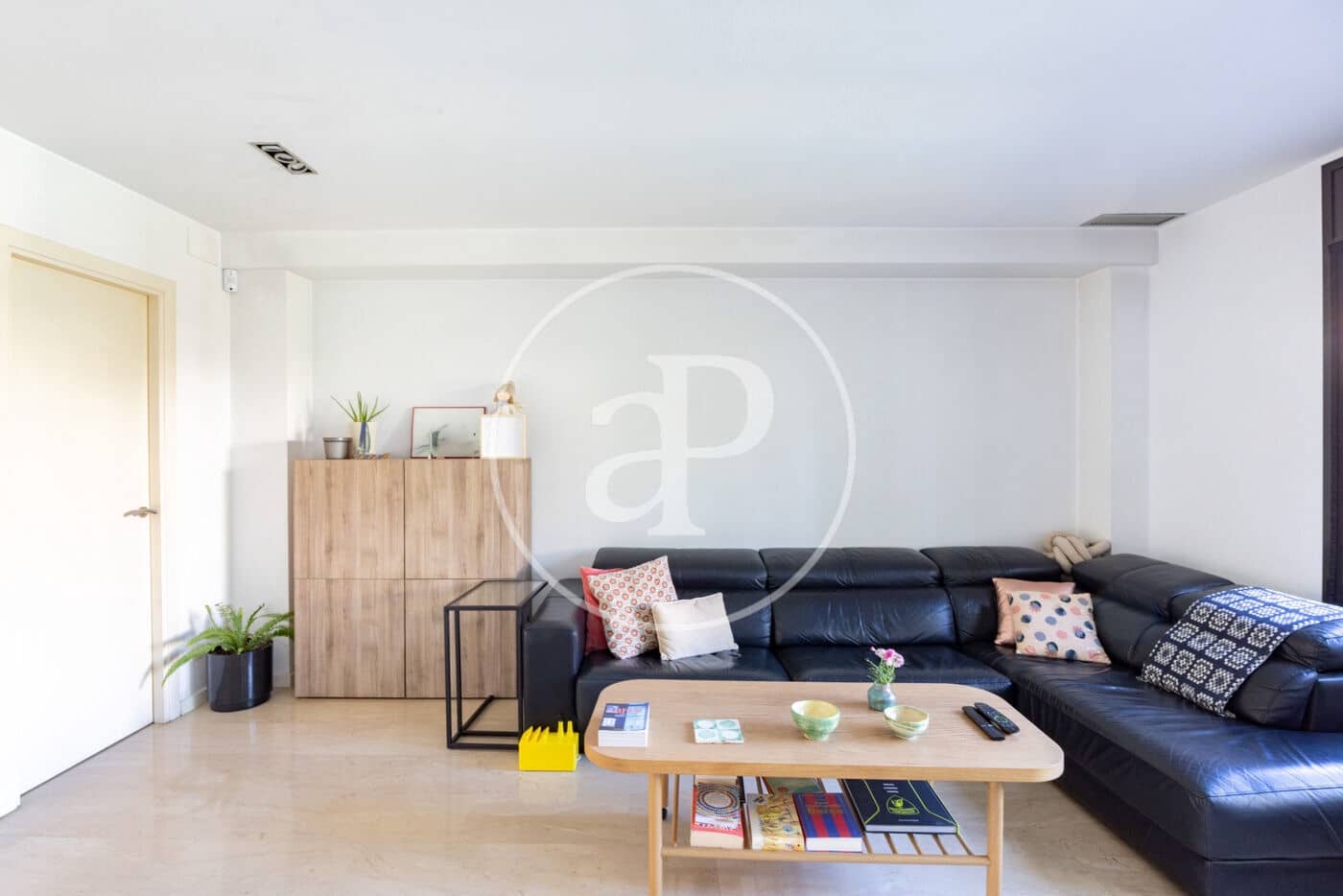 5 makuuhuone Huvila myytävänä paikassa Premia de Mar mukana uima-altaan - 880 000 € (Ref: 9690586)