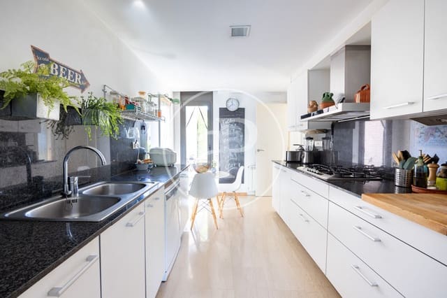 5 makuuhuone Huvila myytävänä paikassa Premià de Mar mukana uima-altaan - 880 000 € (Ref: 9690586)