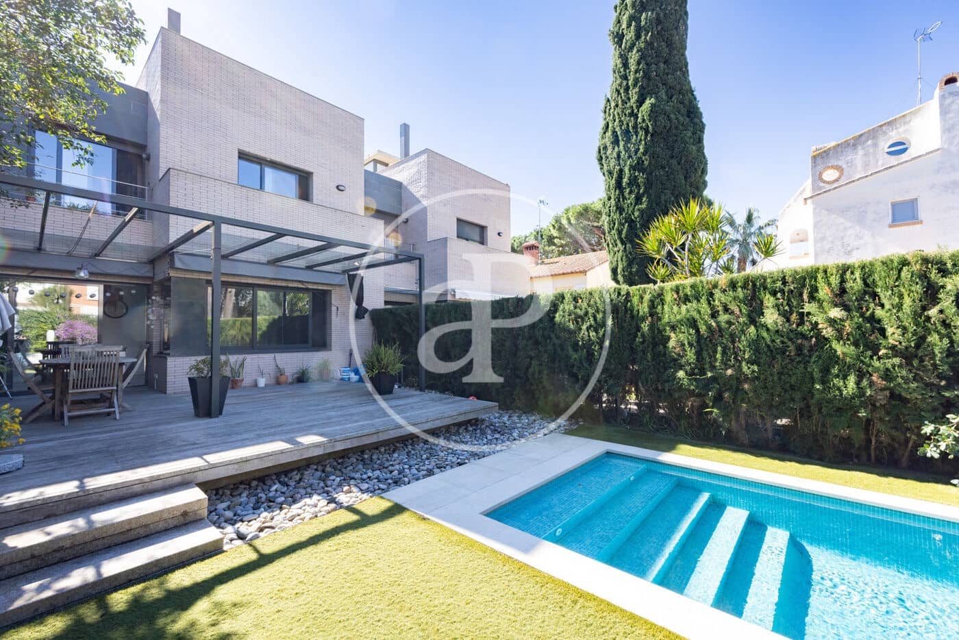 5 makuuhuone Huvila myytävänä paikassa Premia de Mar mukana uima-altaan - 880 000 € (Ref: 9690586)