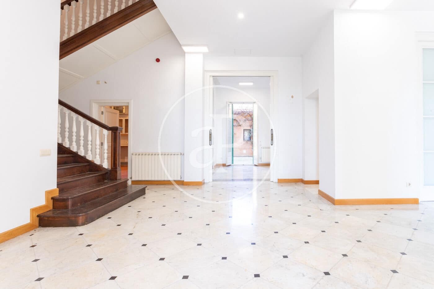 10 bedroom Villa for rent in Barcelona city - € 15,000 (Ref: 9698817)