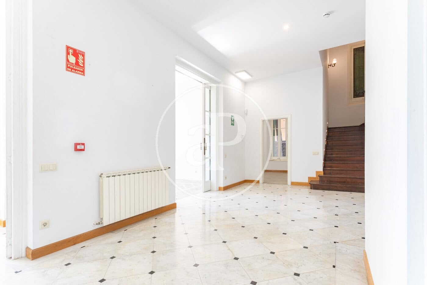 10 bedroom Villa for rent in Barcelona city - € 15,000 (Ref: 9698817)