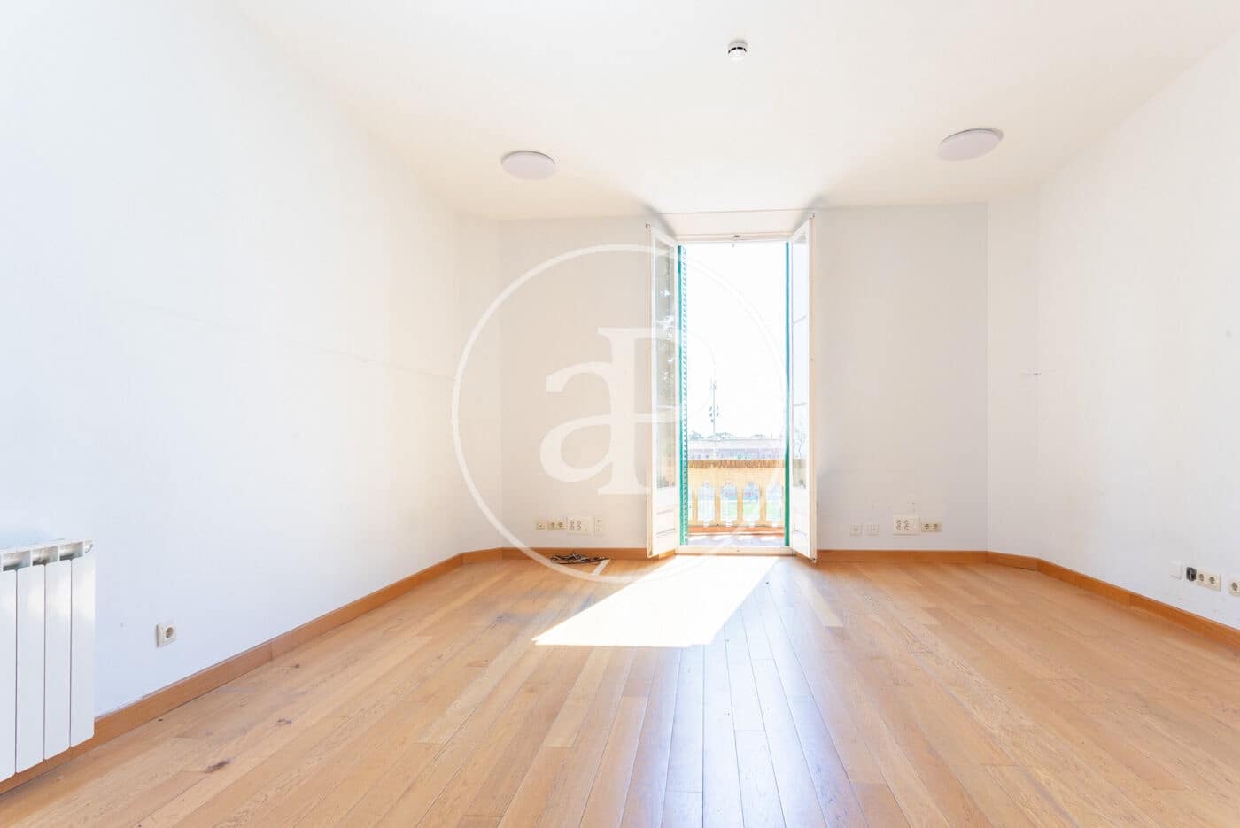 10 bedroom Villa for rent in Barcelona city - € 15,000 (Ref: 9698817)