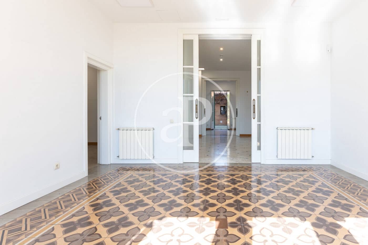 10 bedroom Villa for rent in Barcelona city - € 15,000 (Ref: 9698817)