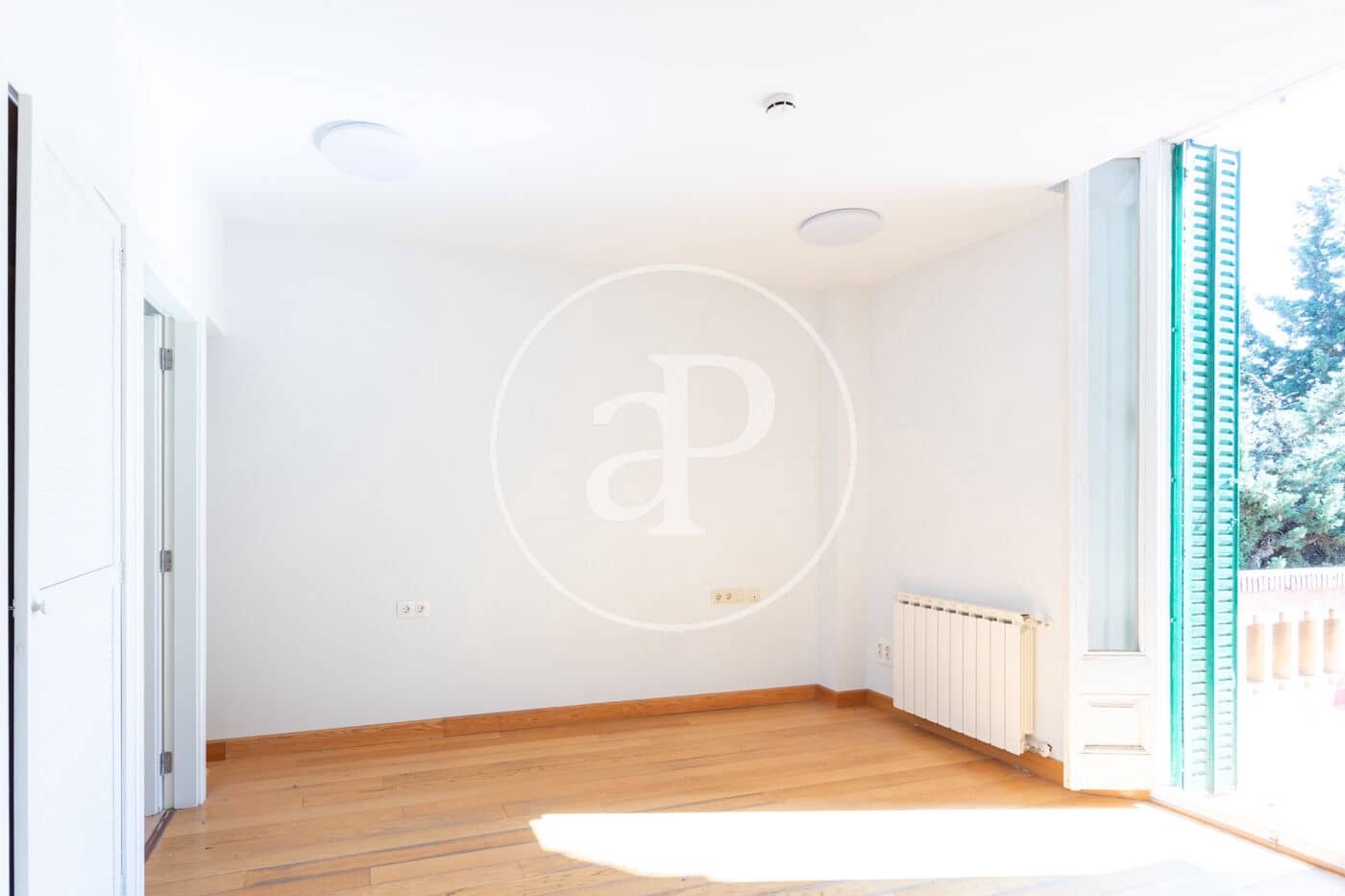 10 bedroom Villa for rent in Barcelona city - € 15,000 (Ref: 9698817)