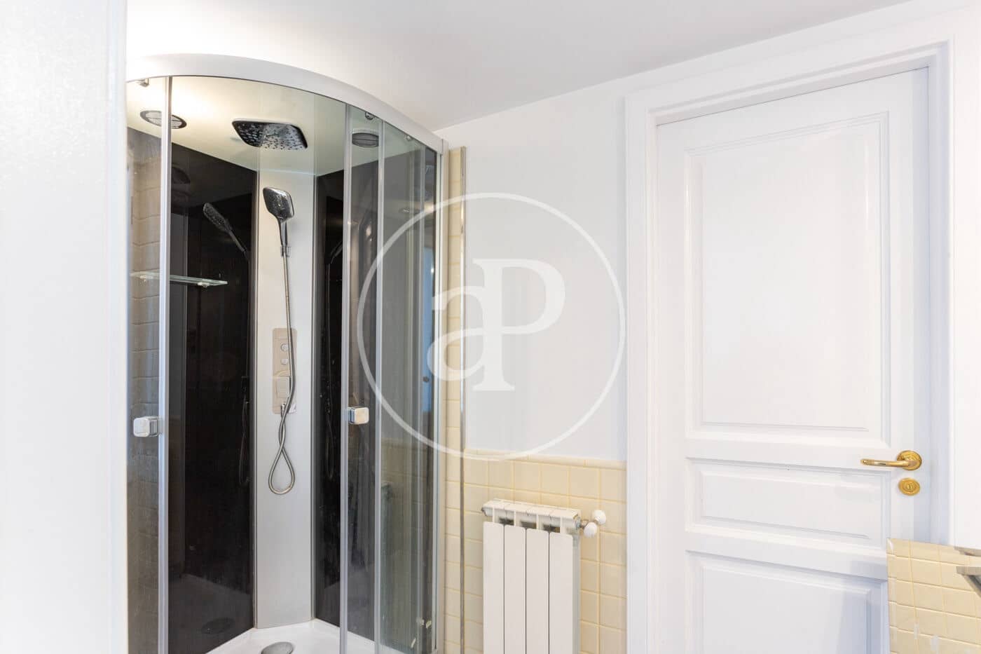 10 bedroom Villa for rent in Barcelona city - € 15,000 (Ref: 9698817)