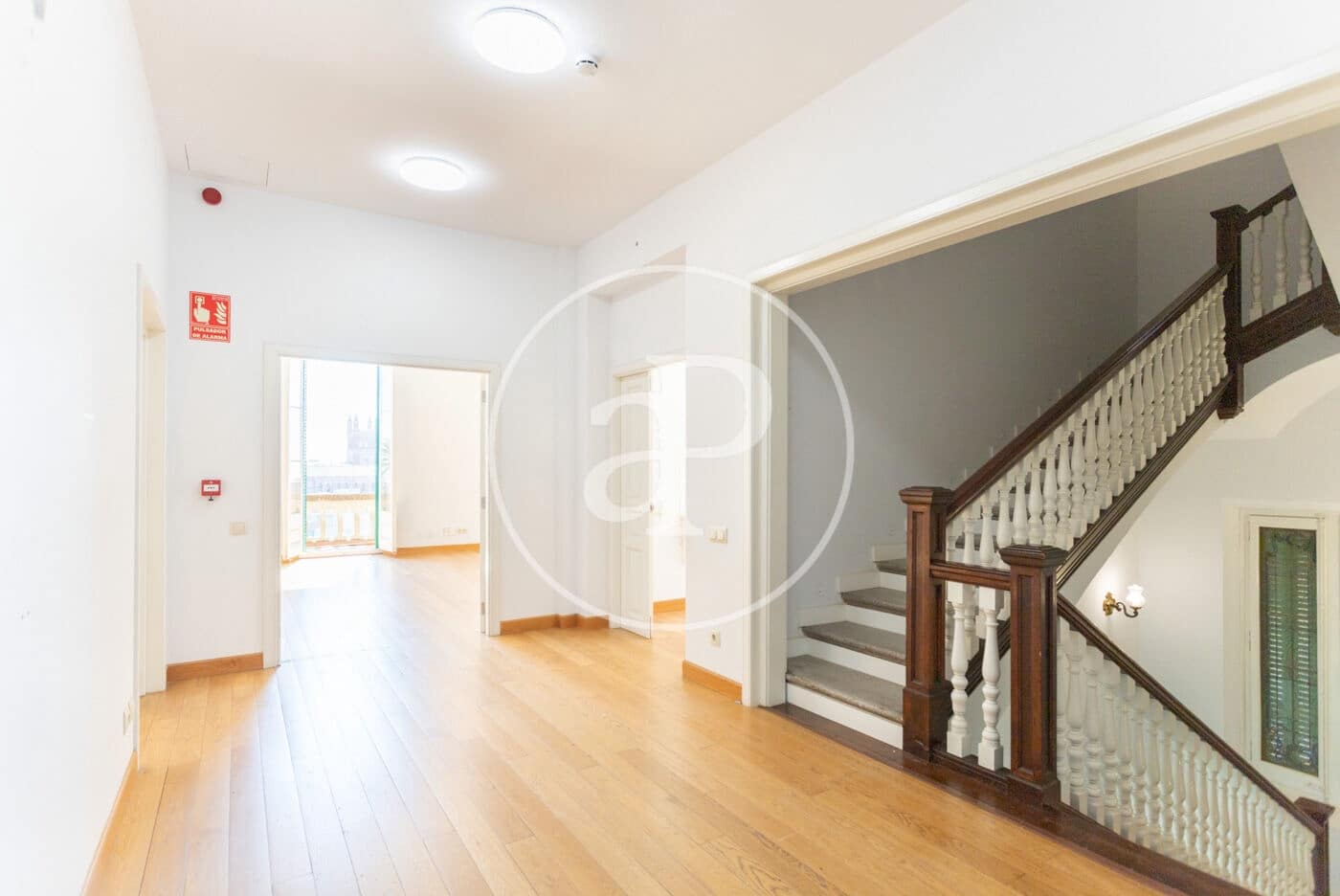 10 bedroom Villa for rent in Barcelona city - € 15,000 (Ref: 9698817)