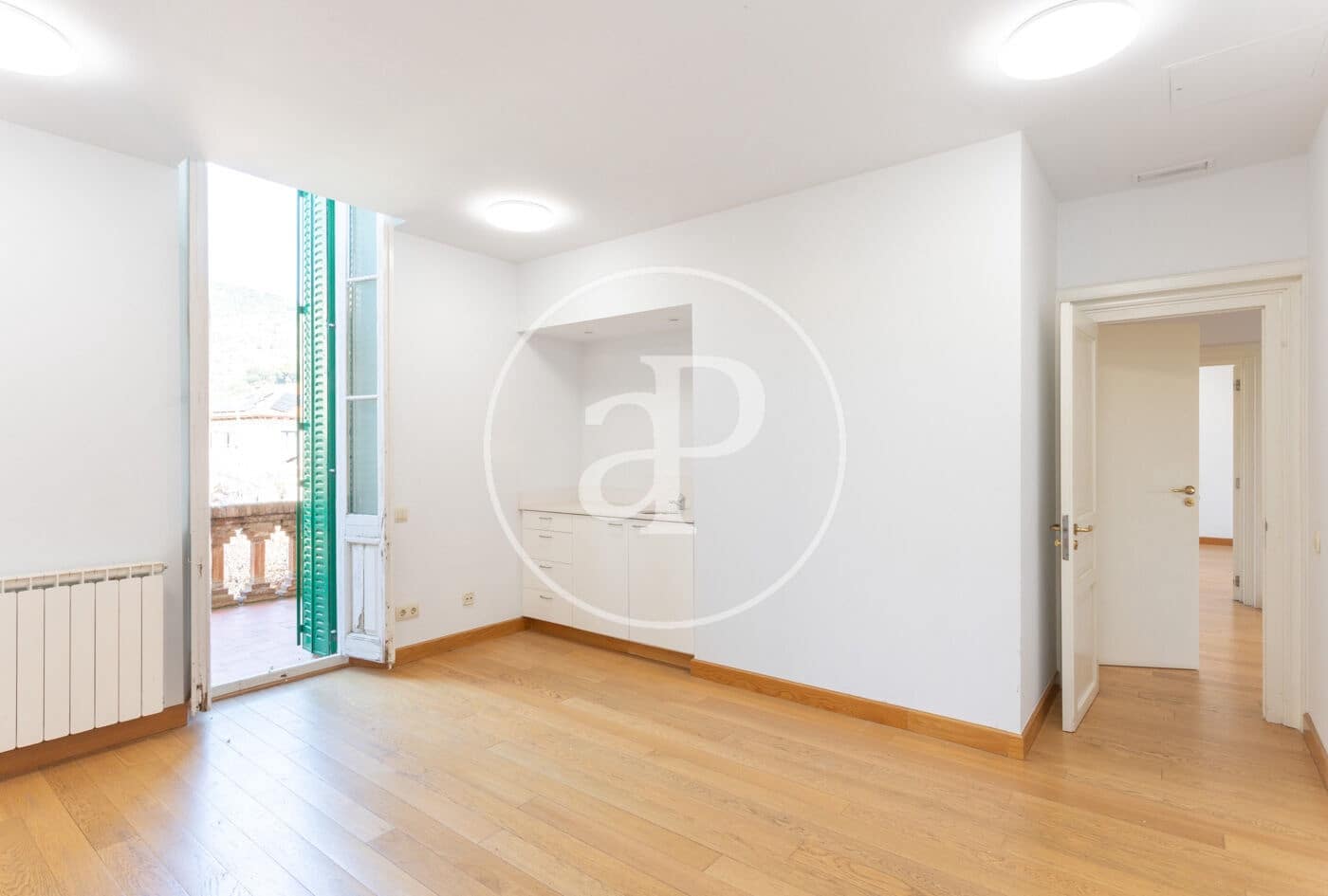 10 bedroom Villa for rent in Barcelona city - € 15,000 (Ref: 9698817)