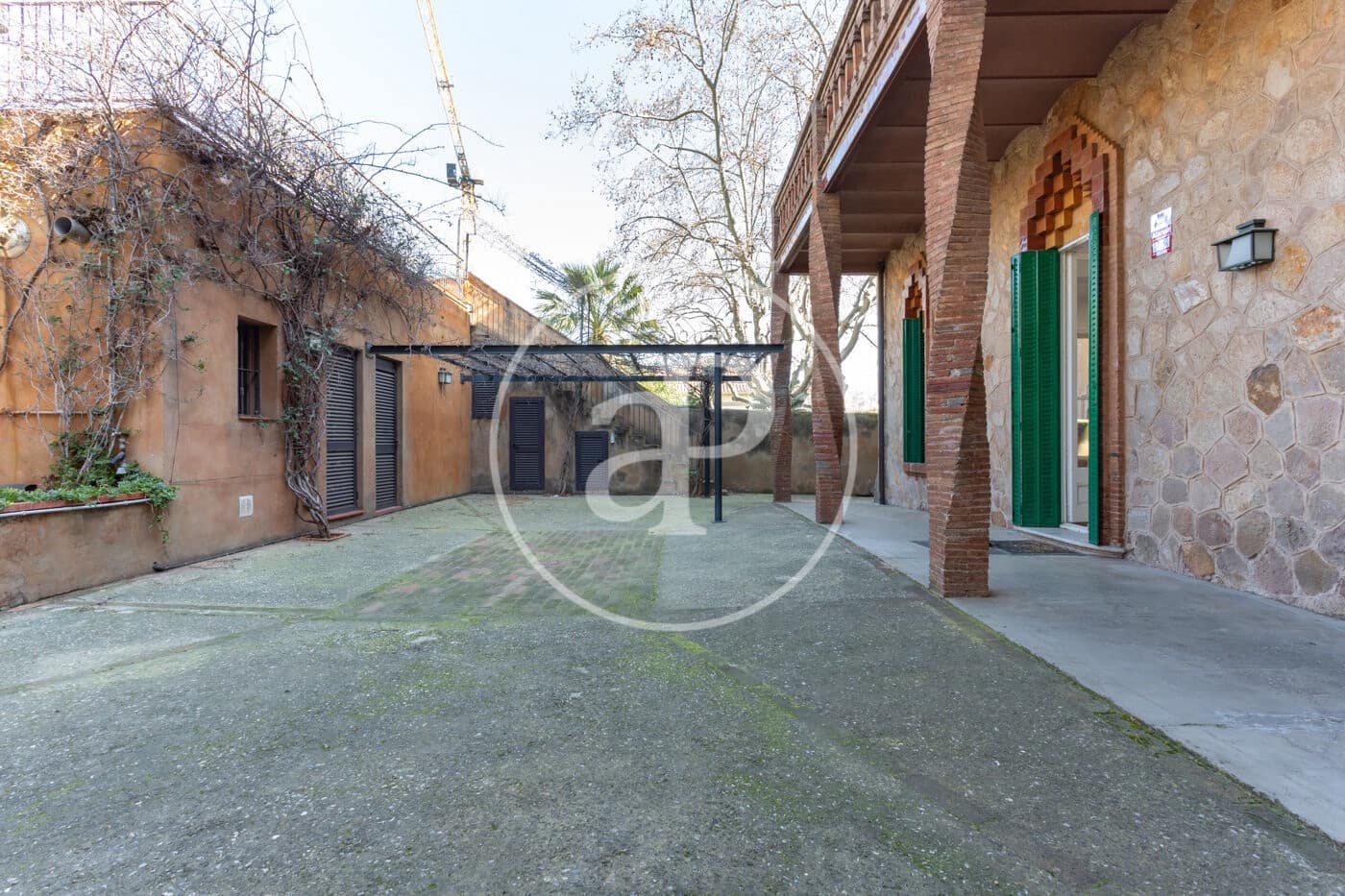 10 bedroom Villa for rent in Barcelona city - € 15,000 (Ref: 9698817)