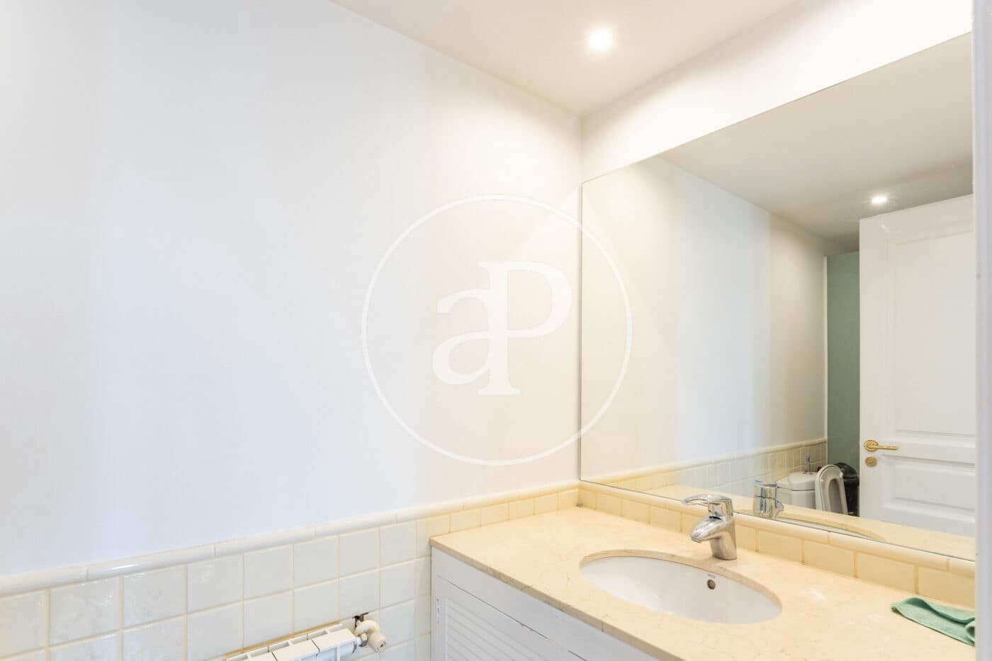 10 bedroom Villa for rent in Barcelona city - € 15,000 (Ref: 9698817)